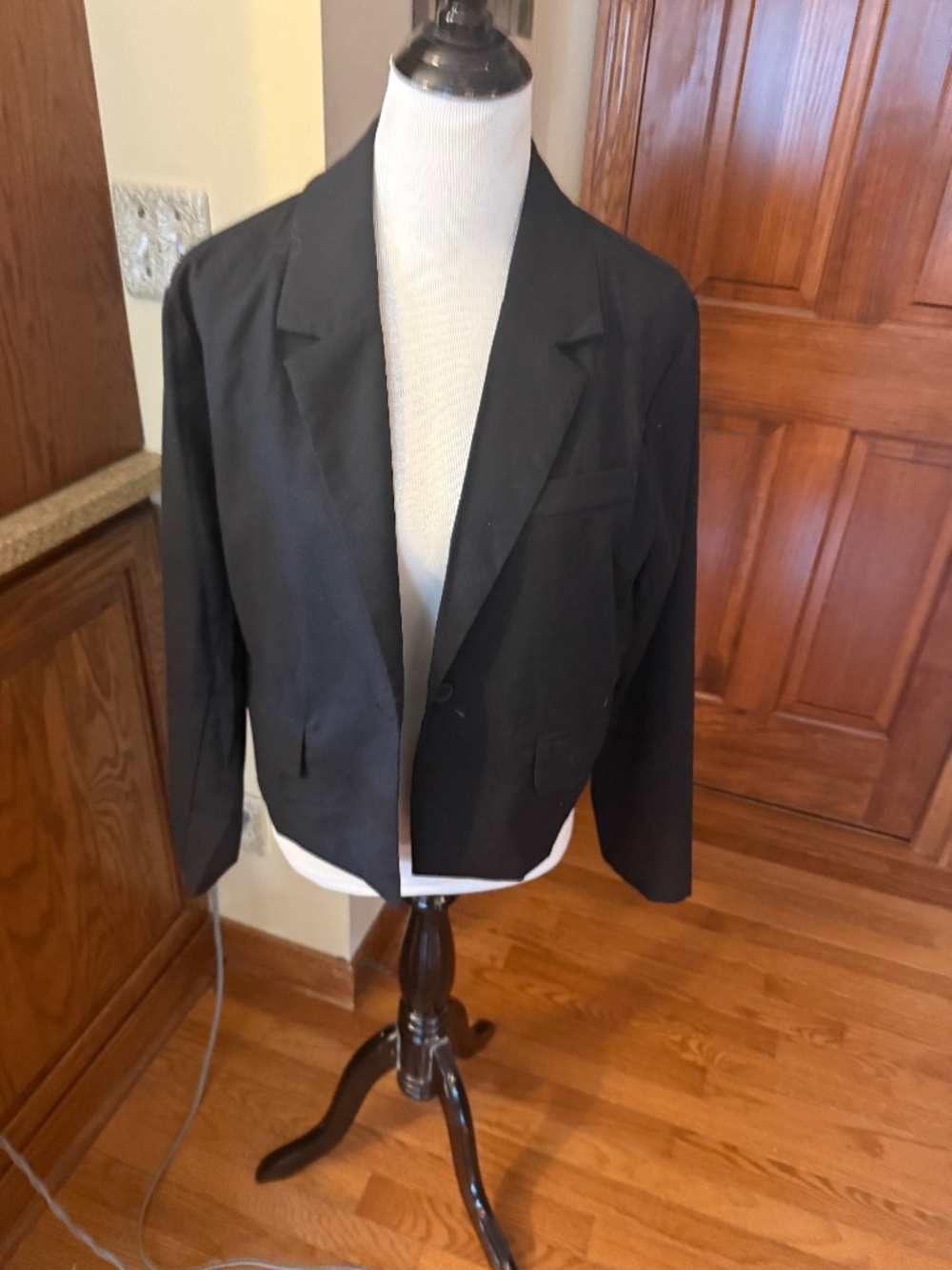 Womens cropped jacket